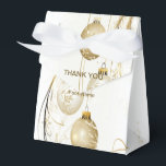 Golden Ornament Kerstfeest Elegant Bedankdoosjes<br><div class="desc">Golden Ornament kerstfeest Elegante fastboxen. Uniek,  mooi,  stijlvol design. Makkelijk te personaliseren. Lettertypestijl,  -grootte en -kleuren kunnen worden gewijzigd. Overeenkomende objecten beschikbaar.</div>