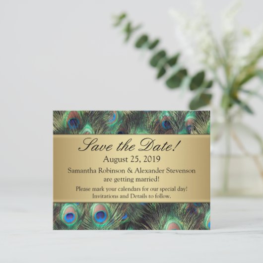 Golden Peacock Feather Background Save the Date Aankondigingskaart (Staand voorkant)