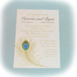 Golden Peacock Feathers Kaart<br><div class="desc">Elegante gouden pauwenveer ontwerp bruiloft uitnodiging met gouden en bruine tekst.</div>