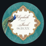 Golden Peacock & Swirls - Bruiloft Sticker of Seal<br><div class="desc">Deze elegante en verfijnde uitnodiging heeft een rijke en elegante aantrekkingskracht. Creëer met een selectie van kunstelementen die in een vers nieuw ontwerp door Audrey Jeanne Roberts zijn gecompileerd. Spenceriaanse kalligrafieschoppen geven een prachtige en tijdloze kwaliteit aan deze delicate achtergrond. Een paar regale vredestichten zitten rond een gegoten gouden lijst....</div>