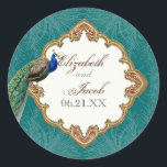 Golden Peacock & Swirls - Bruiloft Sticker of Seal<br><div class="desc">Deze elegante en verfijnde uitnodiging heeft een rijke en elegante aantrekkingskracht. Creëer met een selectie van kunstelementen die in een vers nieuw ontwerp door Audrey Jeanne Roberts zijn gecompileerd. Spenceriaanse kalligrafieschoppen geven een prachtige en tijdloze kwaliteit aan deze delicate achtergrond. Een paar regale vredestichten zitten rond een gegoten gouden lijst....</div>