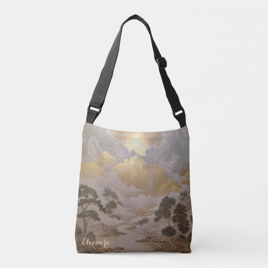Golden Peaks en Pine Trees: Japans bergland Crossbody Tas (Voorkant)