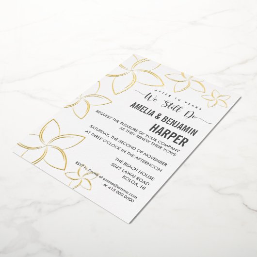Golden Plumeria Vow Renewal Uitnodiging die we nog (Gedraaid)