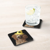 Golden Poodle Dog met een geel pet Onderzetter (Rechterzijde)