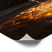 Golden Pour: vloeibaar goud in een cocktailglas Poster (Hoek)