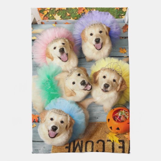 Golden Puppies Trick of Treating Theedoek (Verticaal)