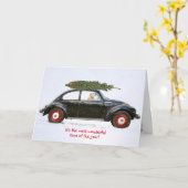 Golden rekwieg in oude auto met vakantieboom kaart (Gele Bloem)