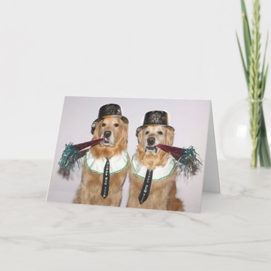Golden Retriever blaast nieuwjaarshoorns Kaart (Voorkant)