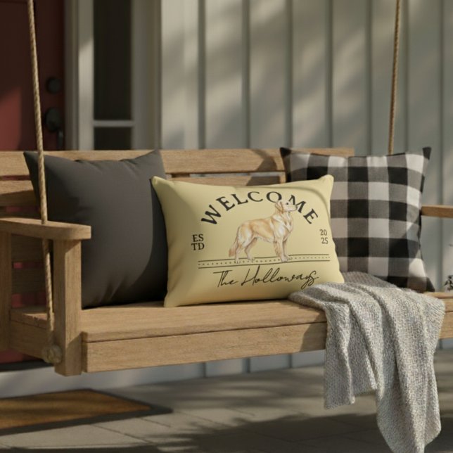 Golden Retriever Custom Familienaam Welkom Accent Kussen (Welcome guests to your home with this Golden Retriever Custom Family Name Welcome Throw Pillow!)