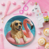 Golden Retriever Floating On a Flamingo Pool Toy Papieren Bordje (Feest)
