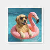 Golden Retriever Floating On a Flamingo Pool Toy Servet (Voorkant)
