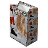 Golden Retriever gelooft kerst Medium Cadeauzakje (Voorkant Gekanteld)