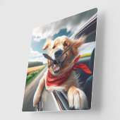 Golden Retriever in autoruit Vierkante Klok (Hoek)