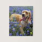Golden Retriever in Blue Bonnets Legpuzzel (Verticaal)