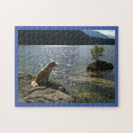 Golden Retriever In de buurt van vijver op een zon Legpuzzel