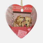 Golden Retriever Kissing Booth Keramisch Ornament (Rechts)
