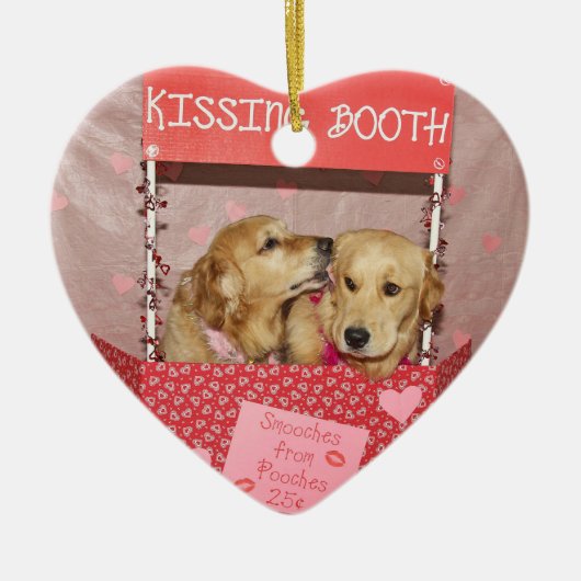 Golden Retriever Kissing Booth Keramisch Ornament (Voorkant)