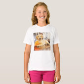 Golden Retriever met Basketball Speelgoed T-shirt (Voorkant volledig)