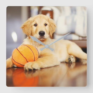 Golden Retriever met Basketball Speelgoed Vierkante Klok