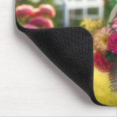 Golden Retriever met een bloemenmand Muismat (Hoek)