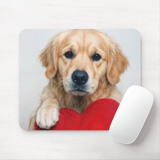 Golden Retriever Met een Rode Hartkussen Muismat (Met muis)
