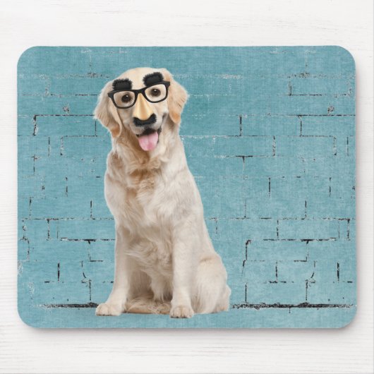 Golden Retriever met Muismat van grappig masker (Voorkant)