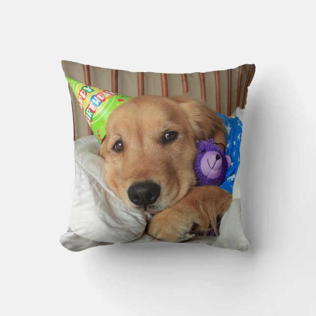 Golden Retriever met Teddy Bear Birthday Kussen (Voorkant)