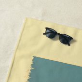 Golden-retriever met zonnebril op een strand strandlaken (In situ)