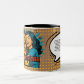 Golden Retriever Mom Pop Art Mug - Customizable Tweekleurige Koffiemok (Center)