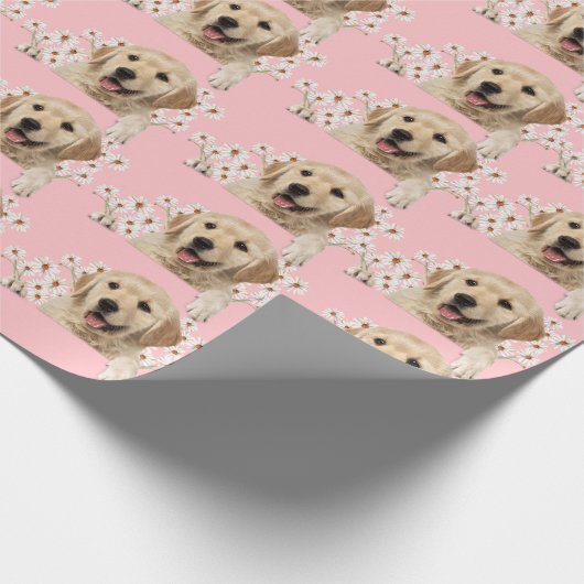 Golden Retriever op roze grond Cadeaupapier (Hoek)