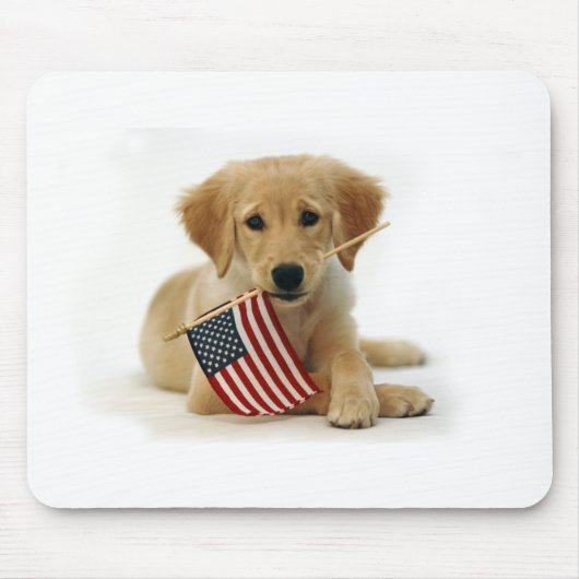 Golden Retriever Puppy and Flag Muismat (Voorkant)