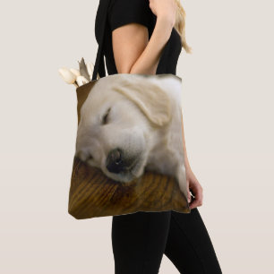 Golden Retriever Puppy neemt een nap Tote Bag