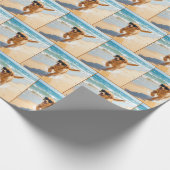 Golden Retriever Puppy Walking the Beach Cadeaupapier (Hoek)