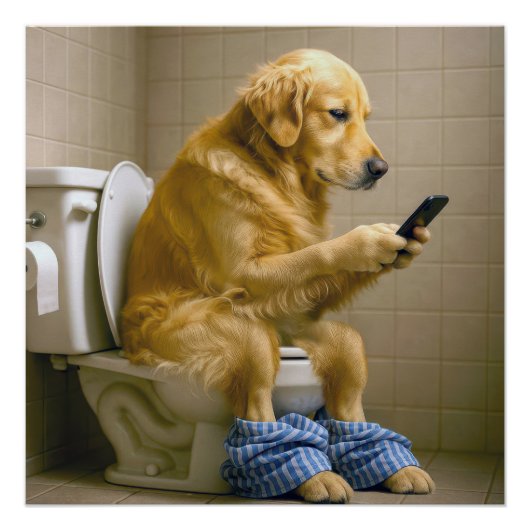 Golden Retriever Sitting On the Toilet Texting Perfect Poster (Voorkant)
