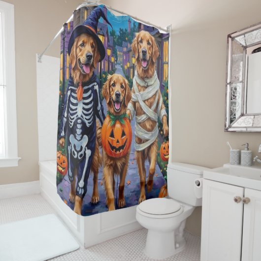Golden Retriever Trick-or-Treating Halloween Douchegordijn (In situ)