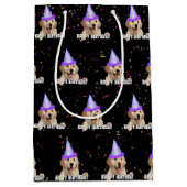 Golden Retriever verjaardag met confetti Medium Cadeauzakje (Voorkant)
