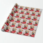 Golden Retriever With a Red Heart Pillow Cadeaupapier (Uitgerold)