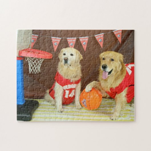 Golden Retrievers die Basketball spelen Legpuzzel (Horizontaal)