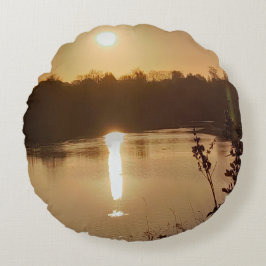 Golden River Sunset Serenity Embrace Rond Kussen