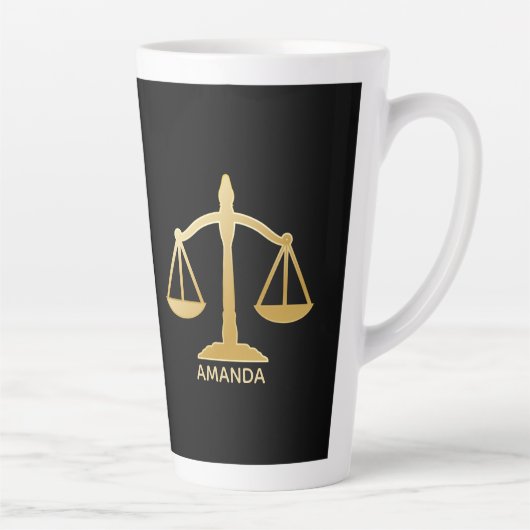Golden Scales of Justice Law Theme Design Latte Mok (Rechts)