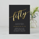 Golden Script 50th Birthday Party Folie Uitnodiging (Staand Voorkant)