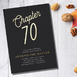 Golden Script Chapter 70 70th Birthday Party Folie Uitnodiging<br><div class="desc">Nodig uw familie en vrienden uit om deze belangrijke gebeurtenis in stijl te vieren met deze luxe uitnodiging tot folie van het 70ste verjaardagsfeest. Het gouden manuscript en de ingewikkelde details op deze uitnodiging roepen een gevoel van grootsheid en elegantie op. Deze uitnodiging, voorzien van een vettige zwarte achtergrond met...</div>