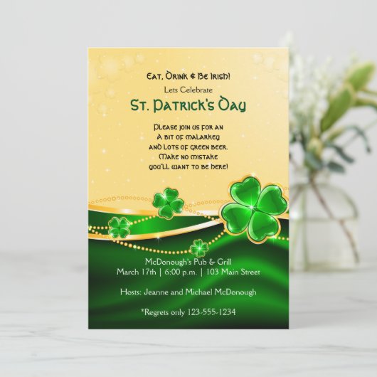 Golden Shamrock St. Patricks Day Party Invitation Kaart (Staand voorkant)