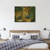 Golden Stillness - Rustende luipaard in gebladerte Canvas Afdruk (Insitu (Slaapkamer))
