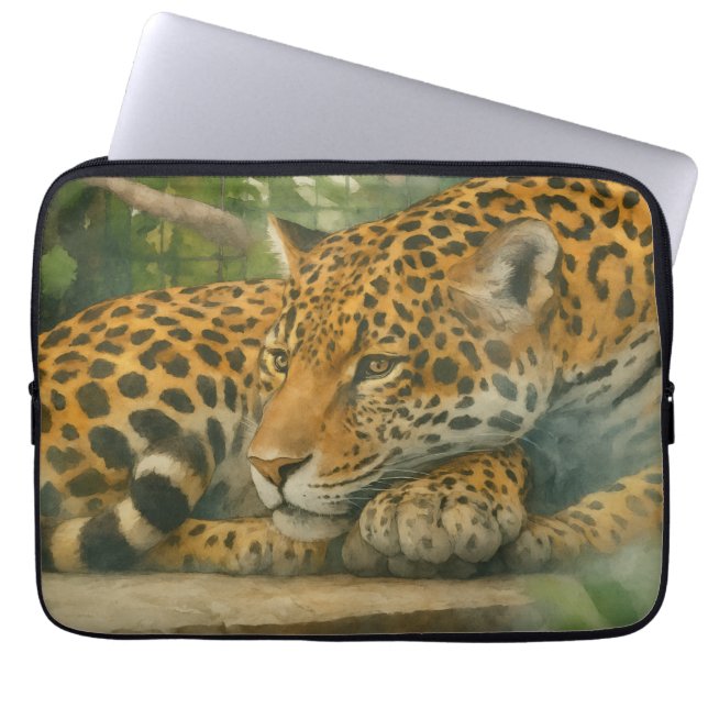 Golden Stillness - Rustende luipaard in gebladerte Laptop Sleeve (Voorkant)
