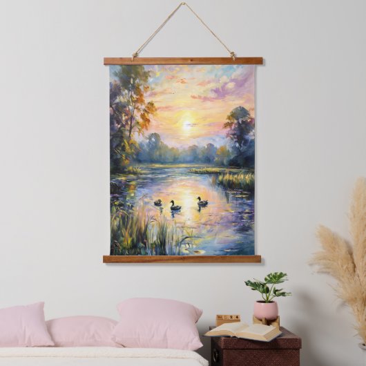 Golden Tranquility Sunset Pond Landschap met Eend Hangend Wandkleed (Slaapkamer)