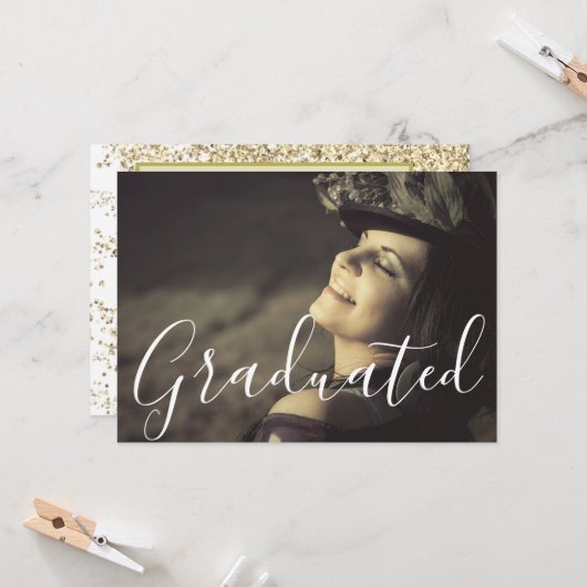 Golden Trendy Script Graduated Photo Afstuderen Kaart (Voorkant / Achterkant in situ)