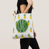 Golden Tropische anananappels | Monogram Tote Bag (Dichtbij)