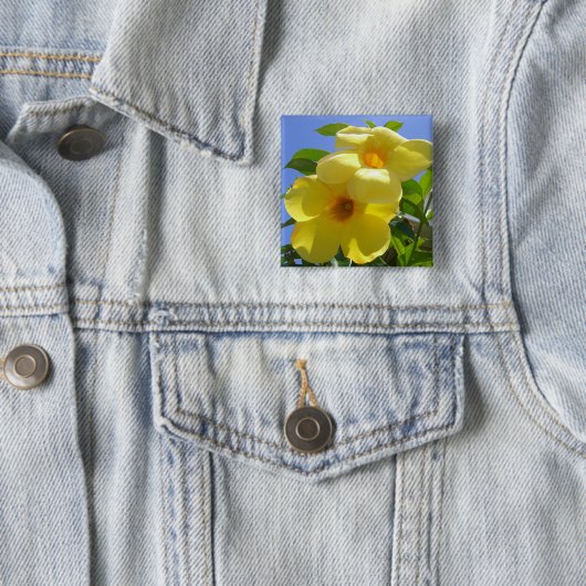 Golden Trumpet Flowers I Vierkante Button 5,1 Cm (In situ)