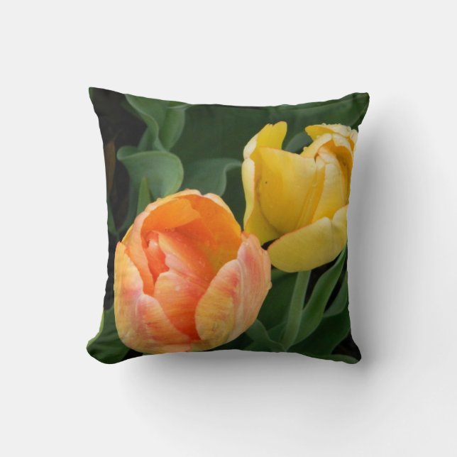 Golden Tulip Pillow Kussen (Voorkant)